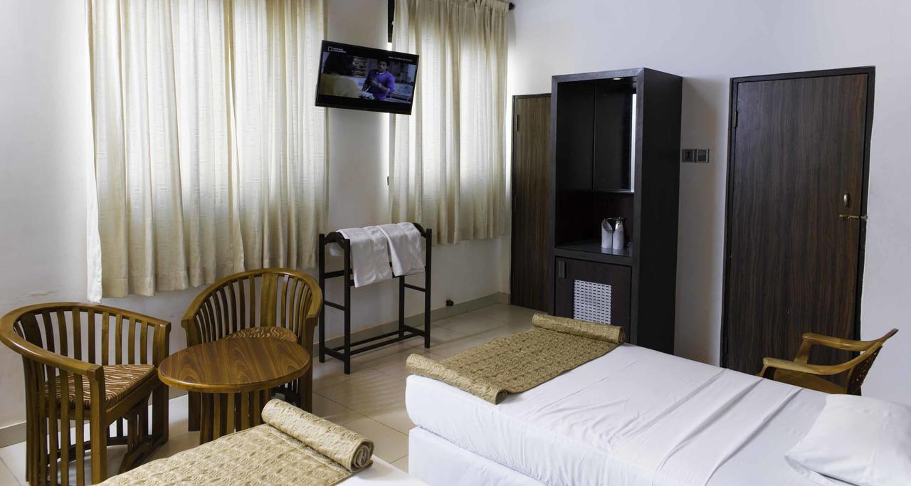 Hotel Sunshine โคลอมโบ ภายนอก รูปภาพ